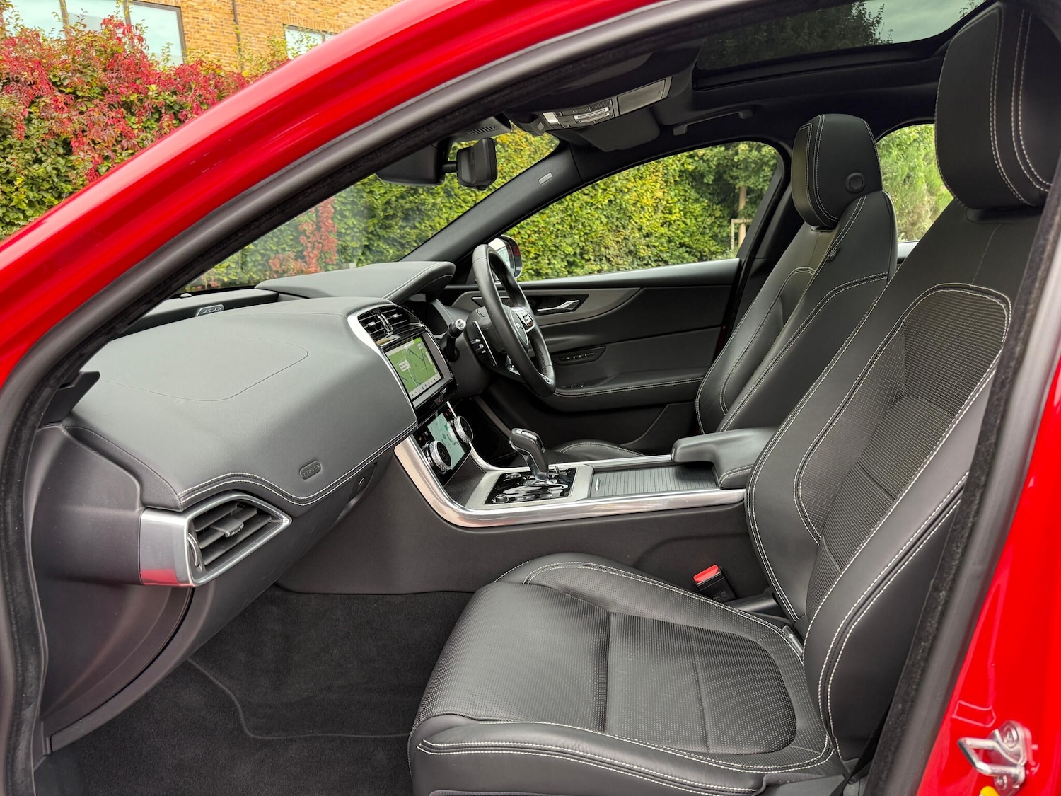 Used Jaguar XE 2019 for sale - 76158581: Photo 37
