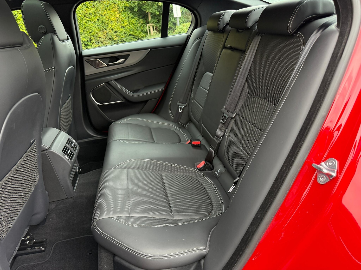Used Jaguar XE 2019 for sale - 76158581: Photo 39
