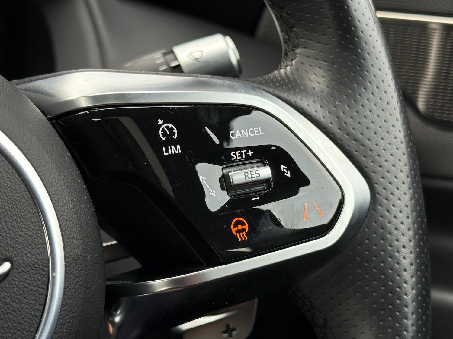 Used Jaguar XE 2019 for sale - 76158581: Photo 45