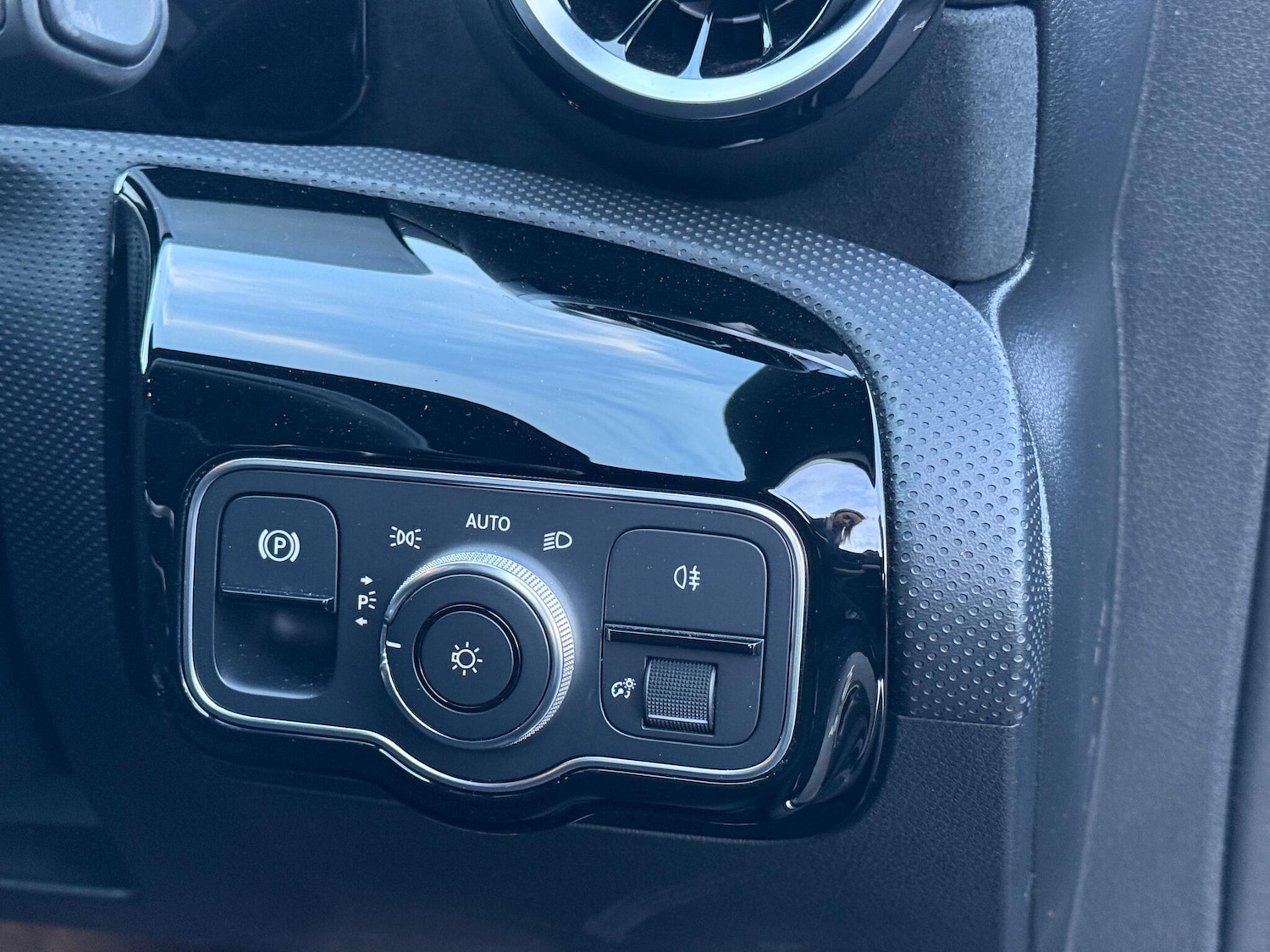 Used Mercedes-Benz A-Class 2020 for sale - 77305583: Photo 42