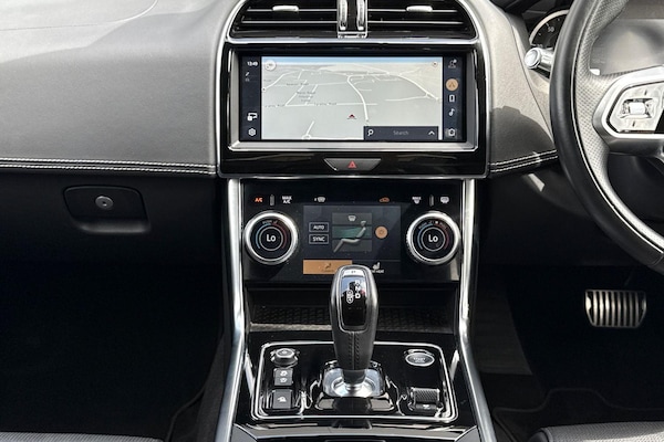 Used Jaguar XE 2021 for sale - 75401468: Photo 22