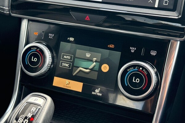 Used Jaguar XE 2021 for sale - 75401468: Photo 31