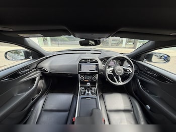 Used Jaguar XE 2021 for sale - 75401468: Photo