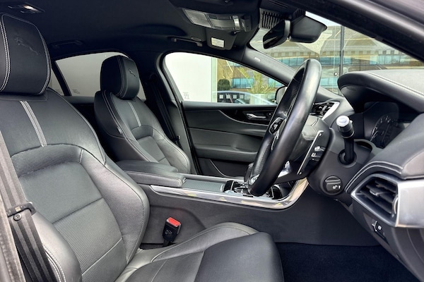 Used Jaguar XE 2021 for sale - 75401468: Photo 43