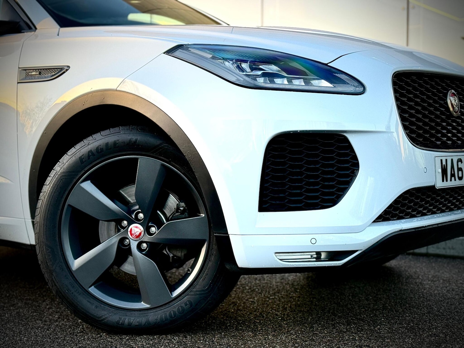 Used Jaguar E-Pace 2019 for sale - 76976060: Photo 9