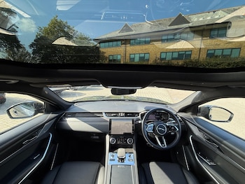 Used Jaguar F-Pace 2022 for sale - 76013674: Photo