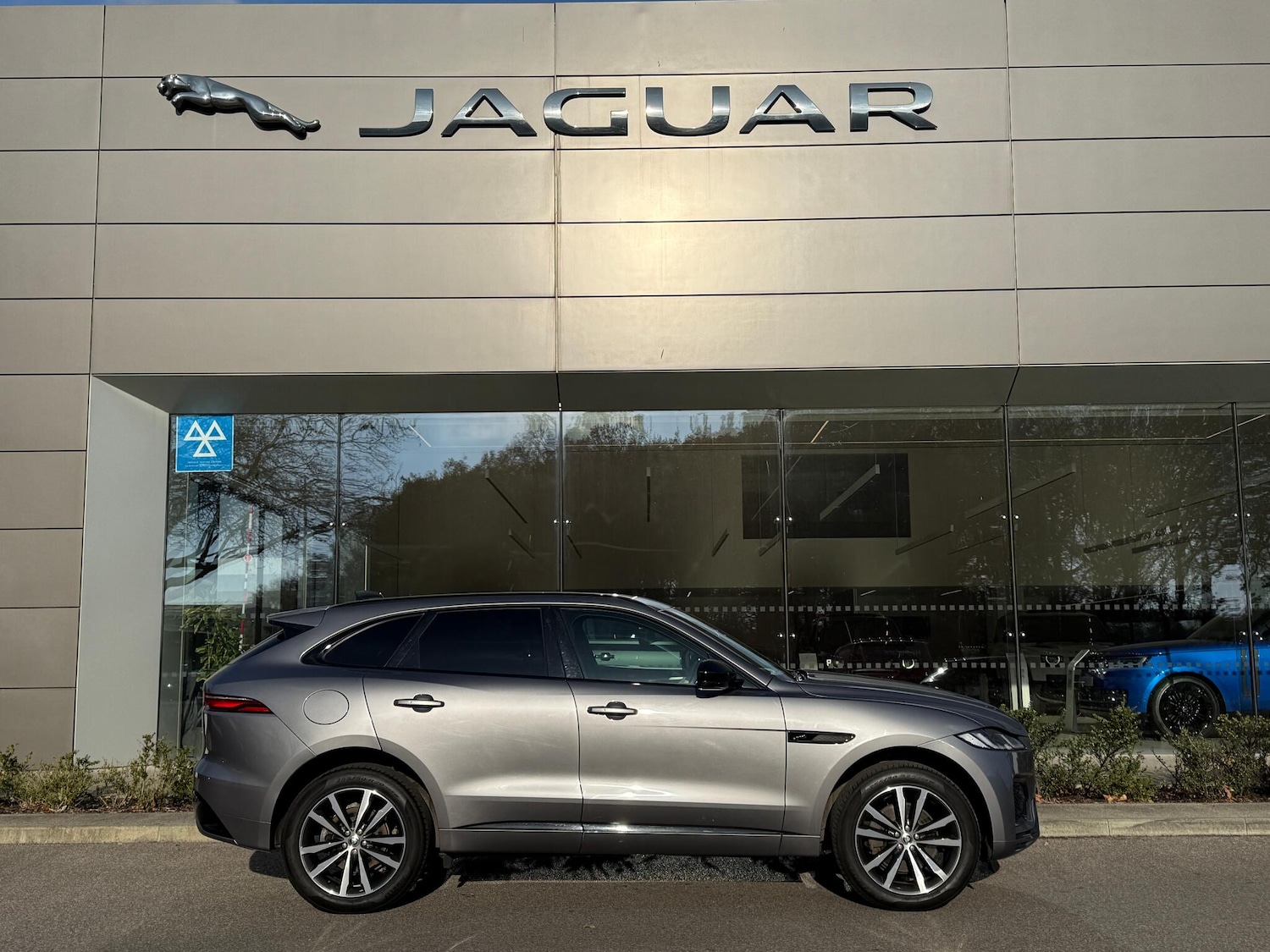 Used Jaguar F-Pace for sale - 76702147: Photo 2