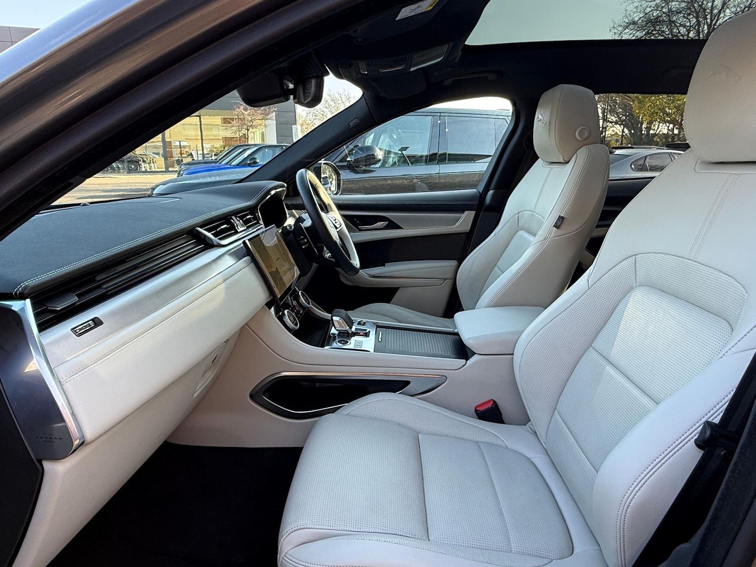 Used Jaguar F-Pace for sale - 76702147: Photo 42