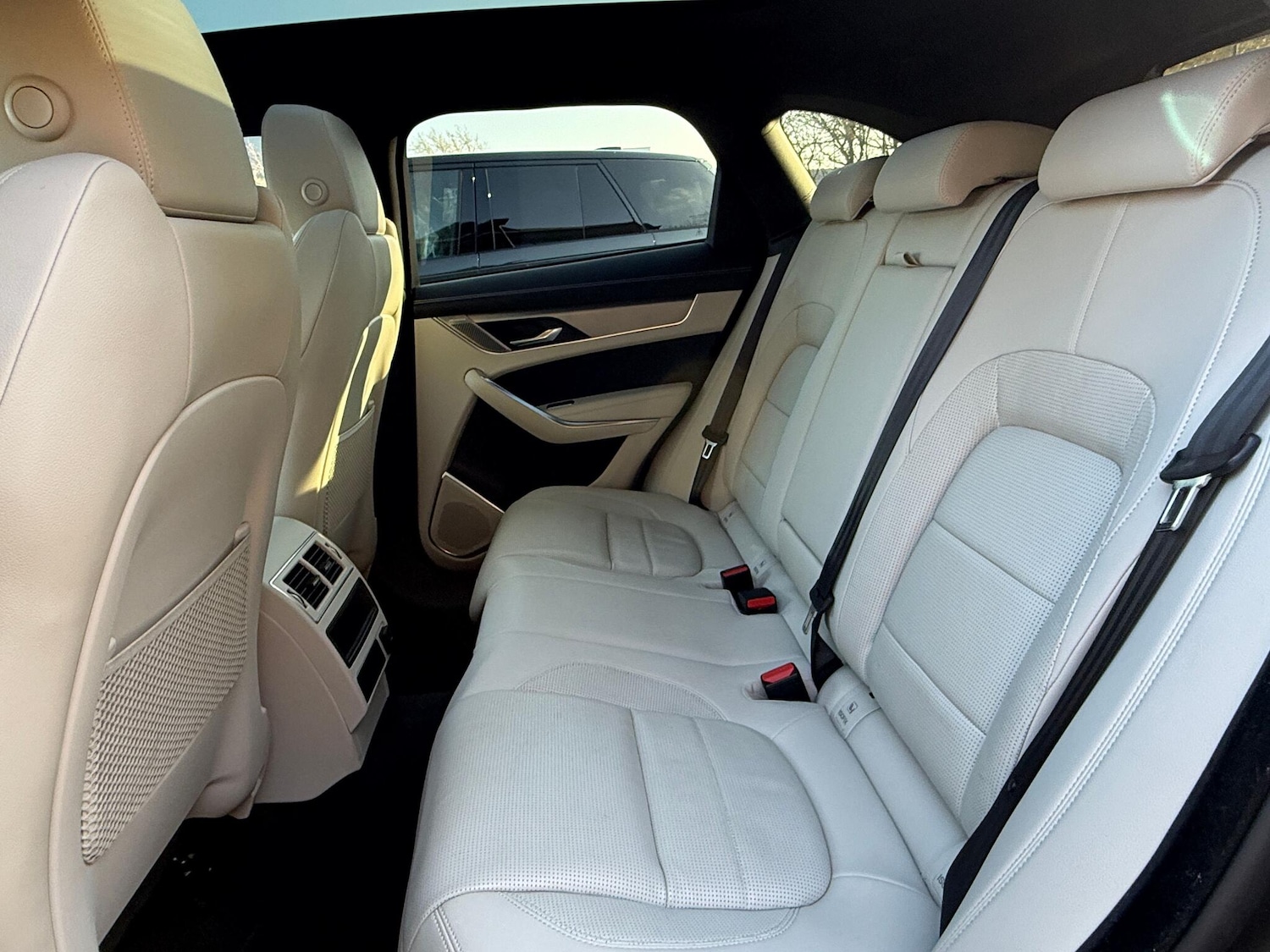 Used Jaguar F-Pace for sale - 76702147: Photo 43