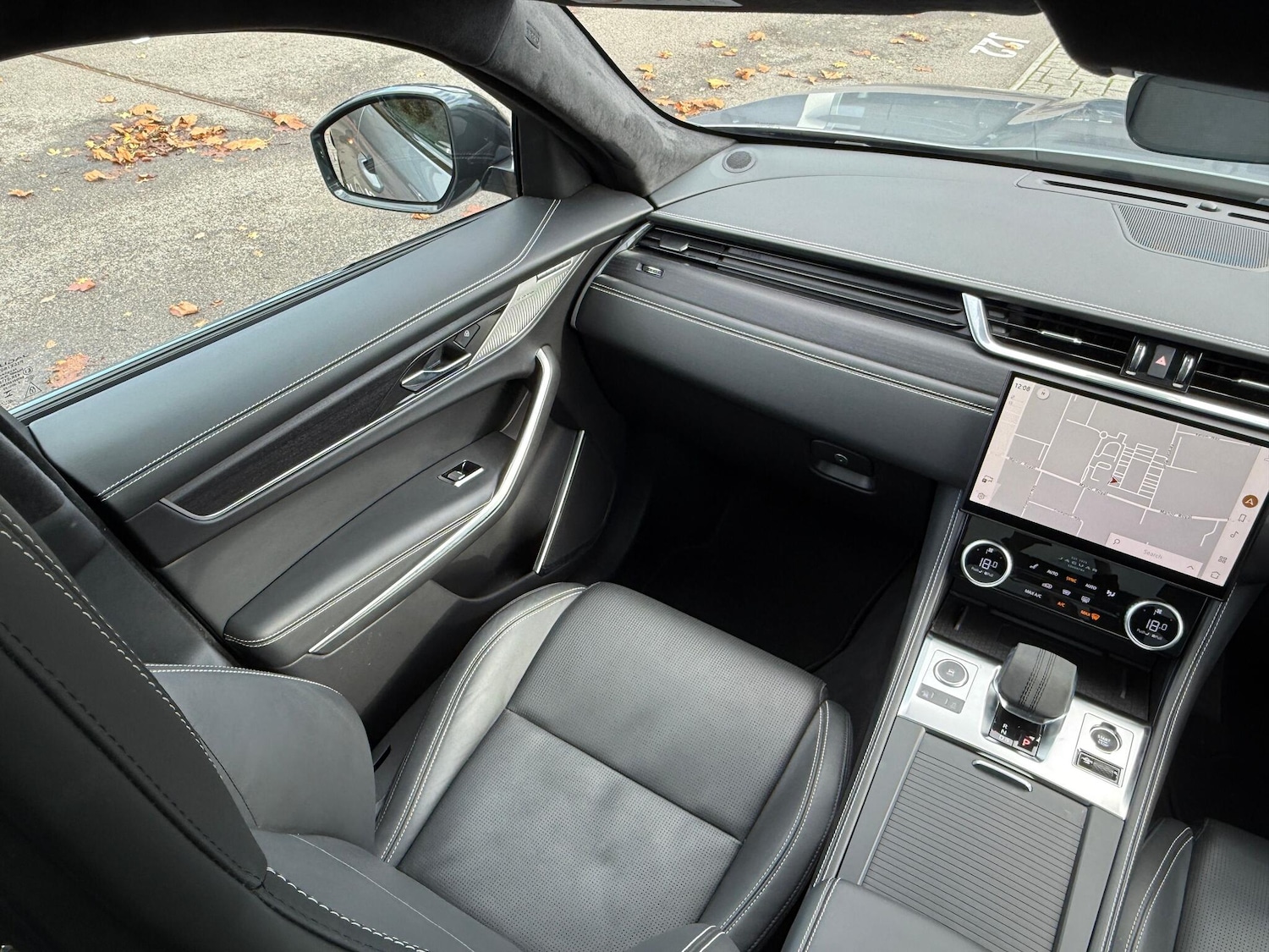 Used Jaguar F-Pace 2023 for sale - 77238451: Photo 22