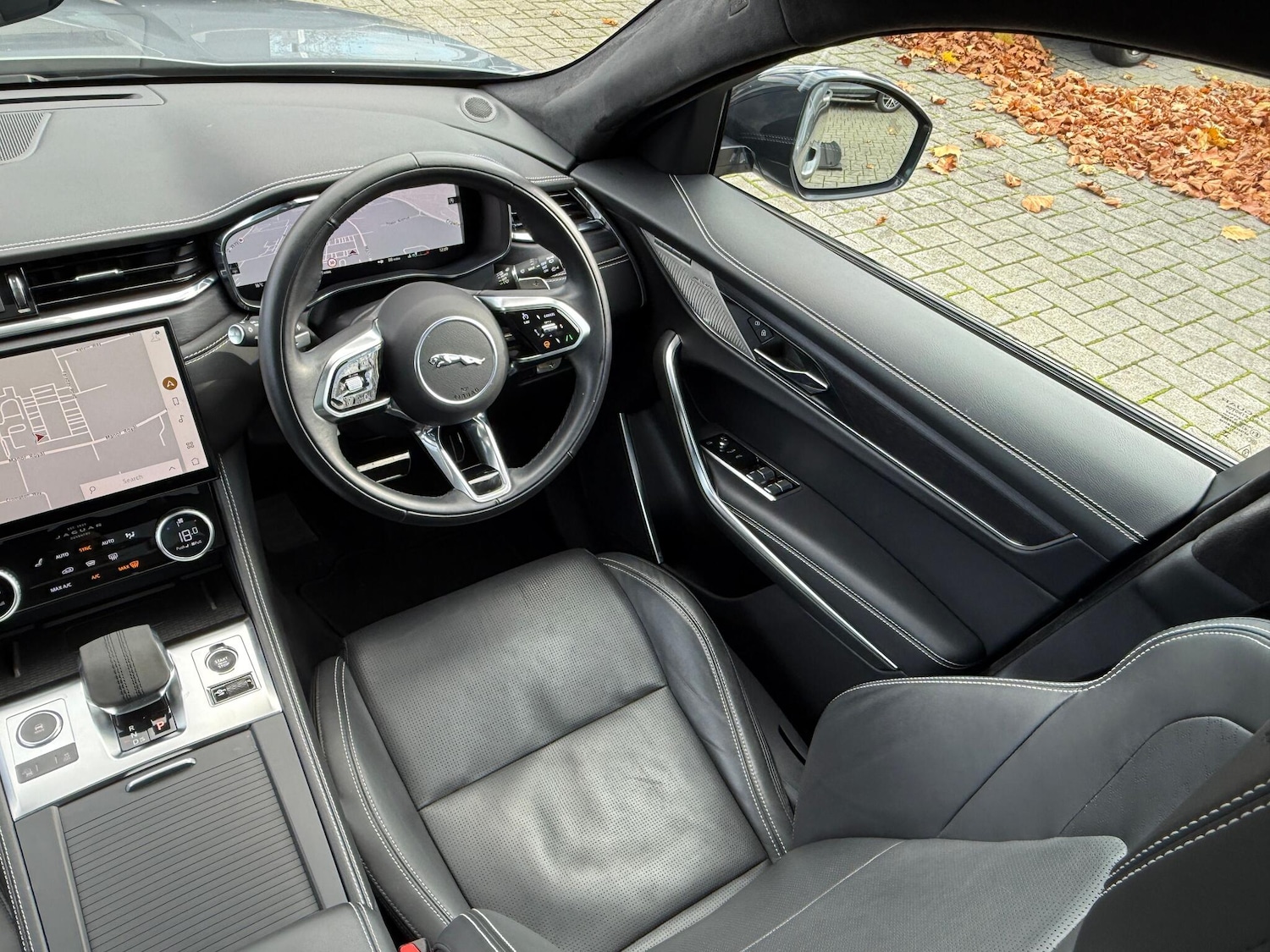 Used Jaguar F-Pace 2023 for sale - 77238451: Photo 26