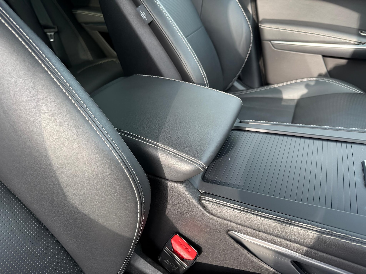 Used Jaguar F-Pace 2023 for sale - 77238451: Photo 39