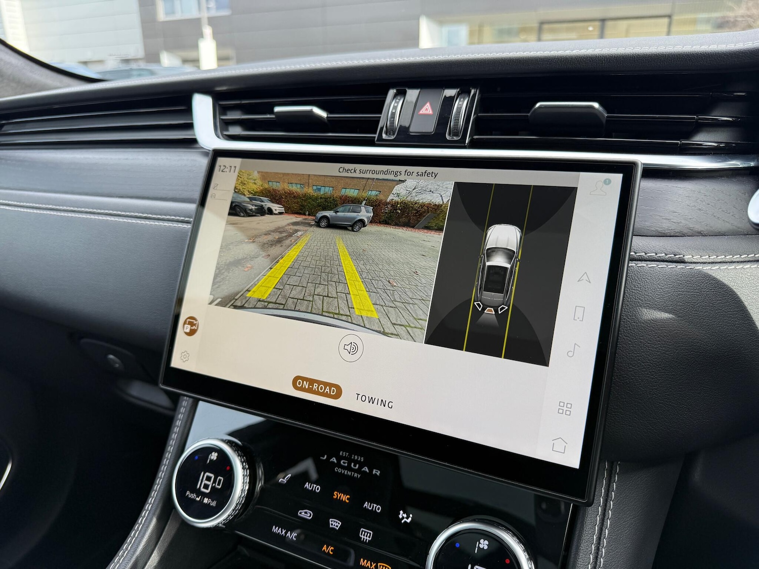 Used Jaguar F-Pace 2023 for sale - 77238451: Photo 6