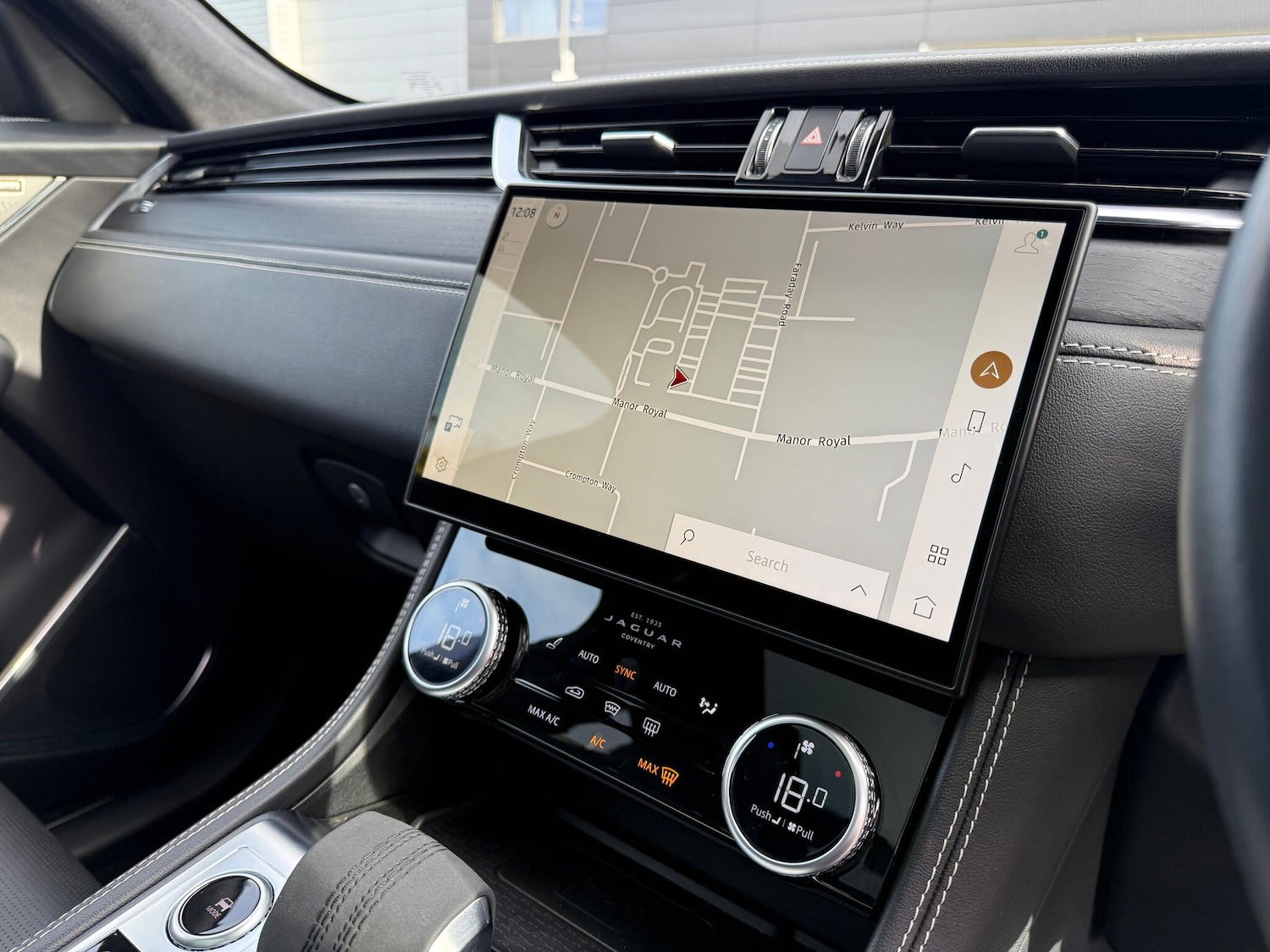 Used Jaguar F-Pace 2023 for sale - 77238451: Photo 7