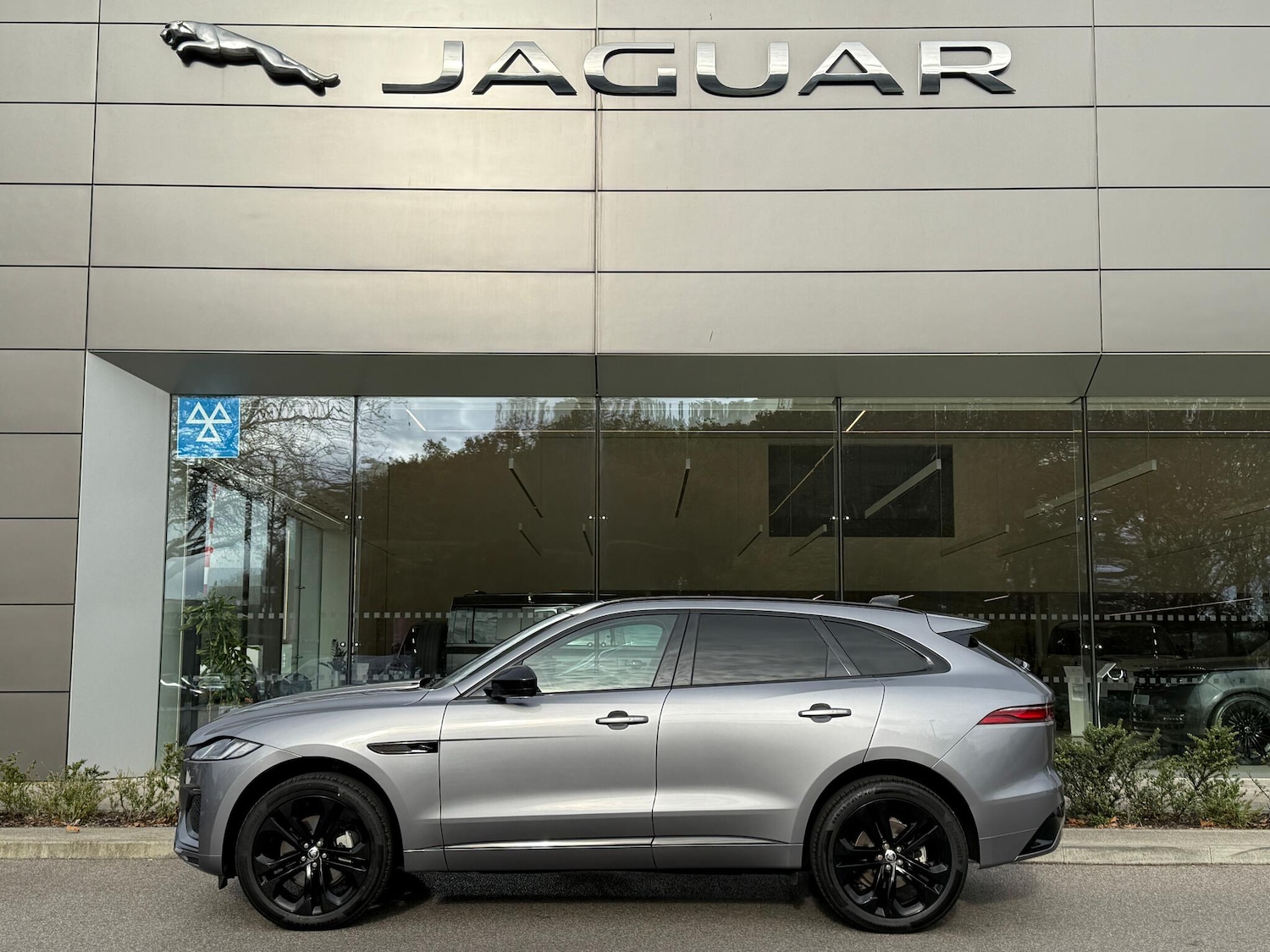 Used Jaguar F-Pace 2023 for sale - 77238451: Photo 8