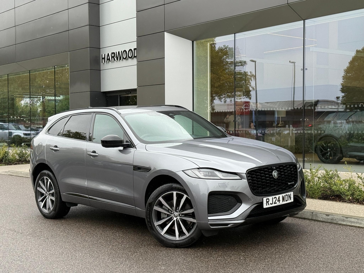 Used Jaguar F-Pace 2024 for sale - 76002558: Photo 1
