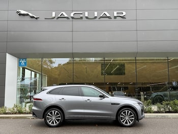 Used Jaguar F-Pace 2024 for sale - 76002558: Photo