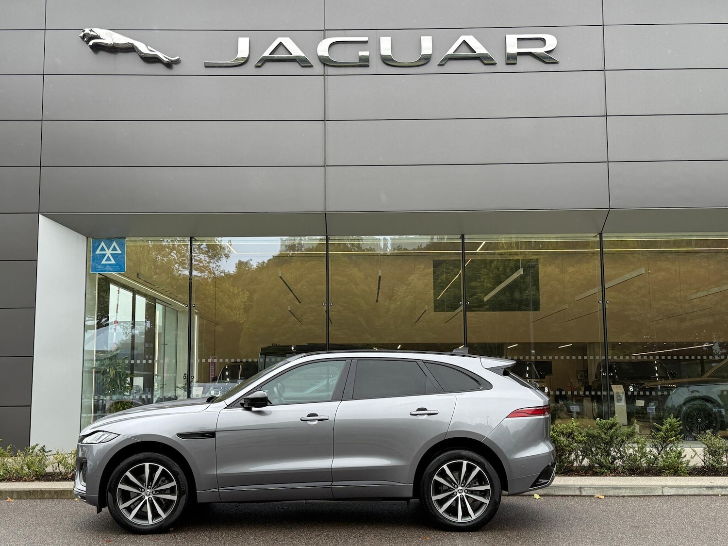 Used Jaguar F-Pace 2024 for sale - 76002558: Photo 8