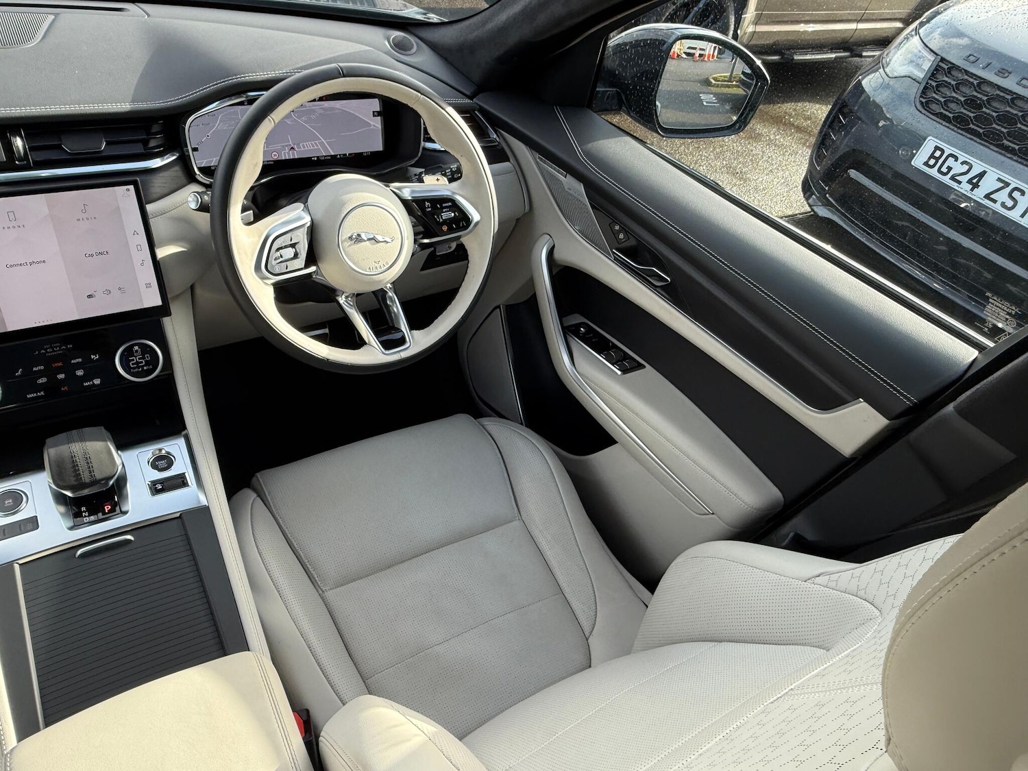 Used Jaguar F-Pace 2024 for sale - 77456123: Photo 20