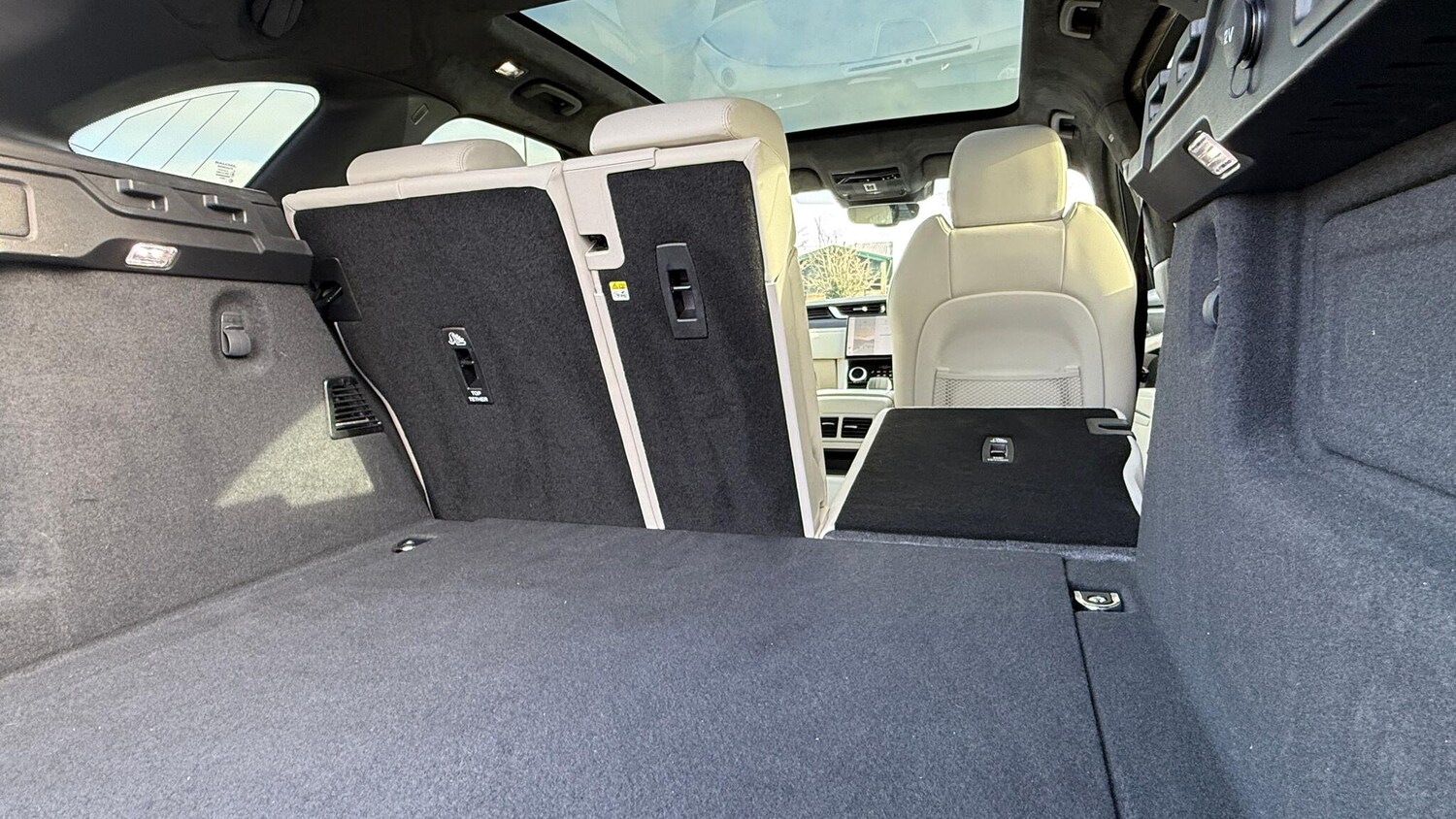 Used Jaguar F-Pace 2024 for sale - 77456123: Photo 25