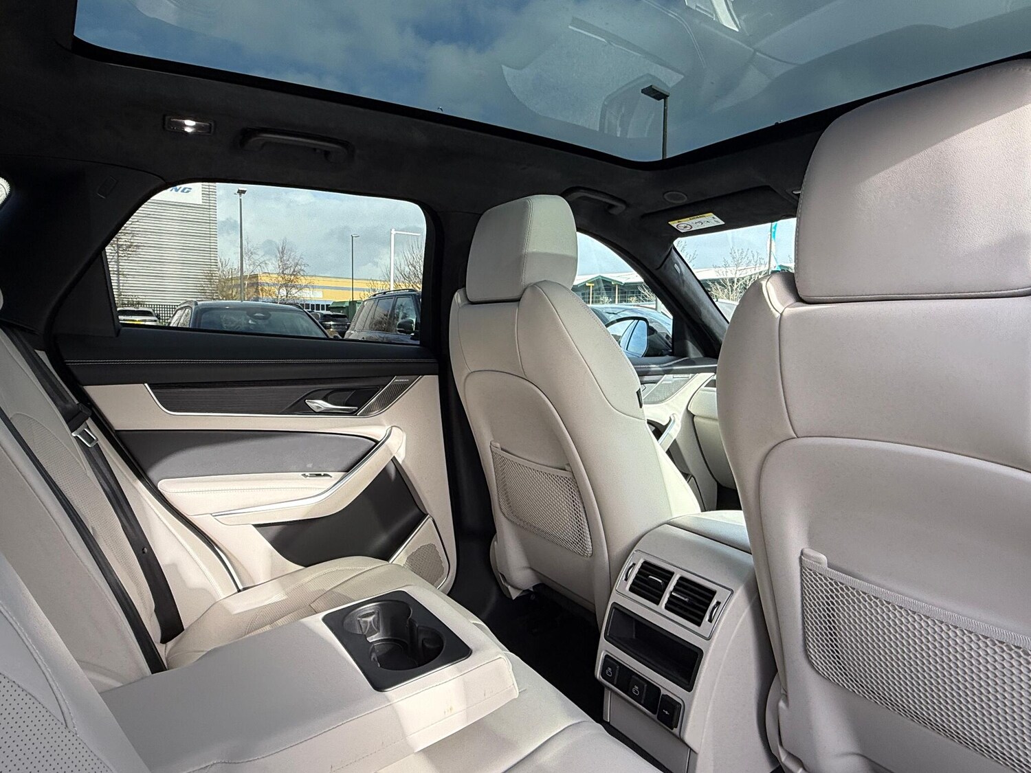 Used Jaguar F-Pace 2024 for sale - 77456123: Photo 28