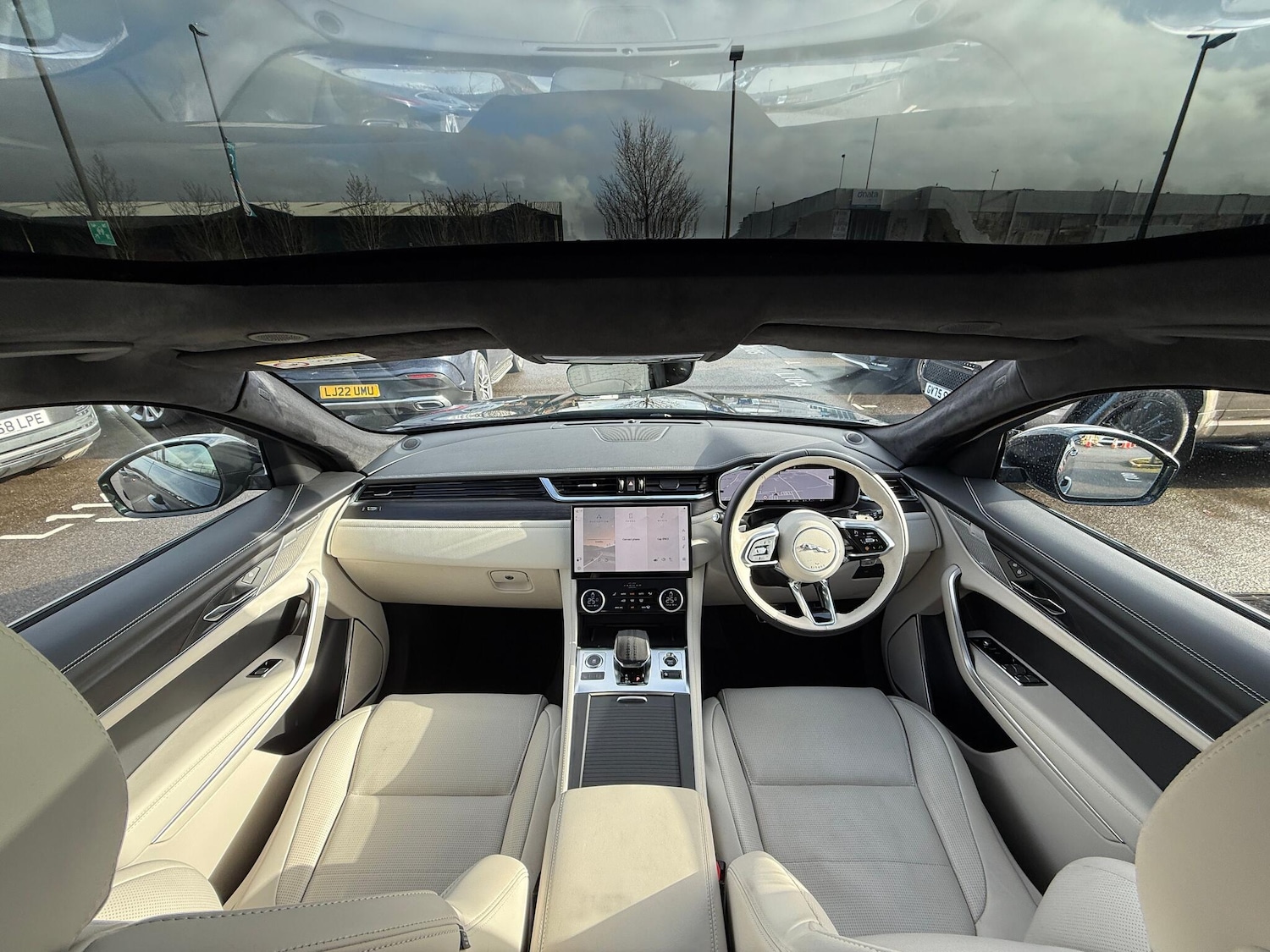 Used Jaguar F-Pace 2024 for sale - 77456123: Photo 3