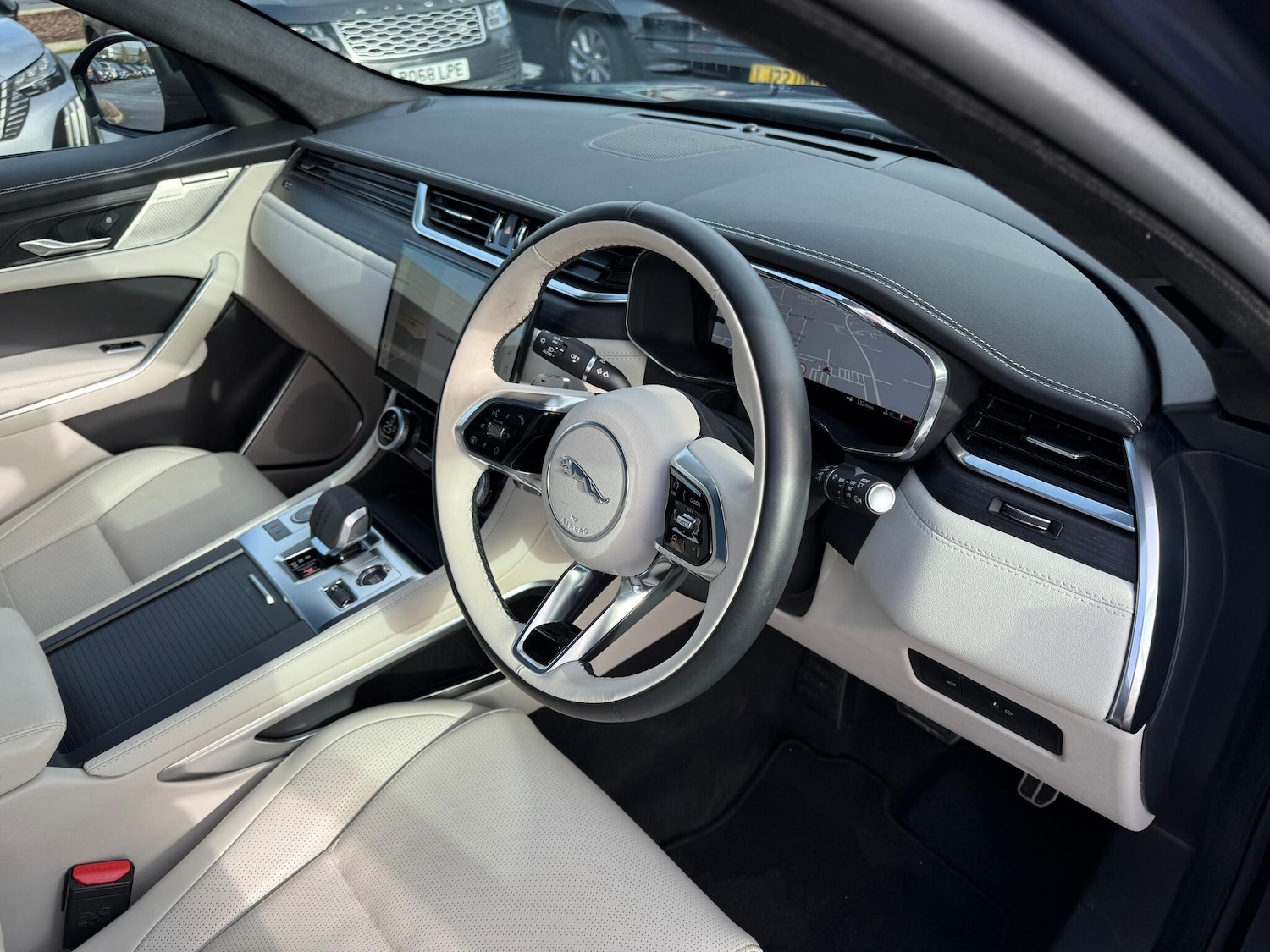 Used Jaguar F-Pace 2024 for sale - 77456123: Photo 34