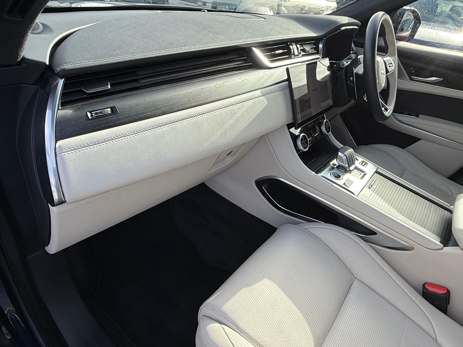 Used Jaguar F-Pace 2024 for sale - 77456123: Photo 36