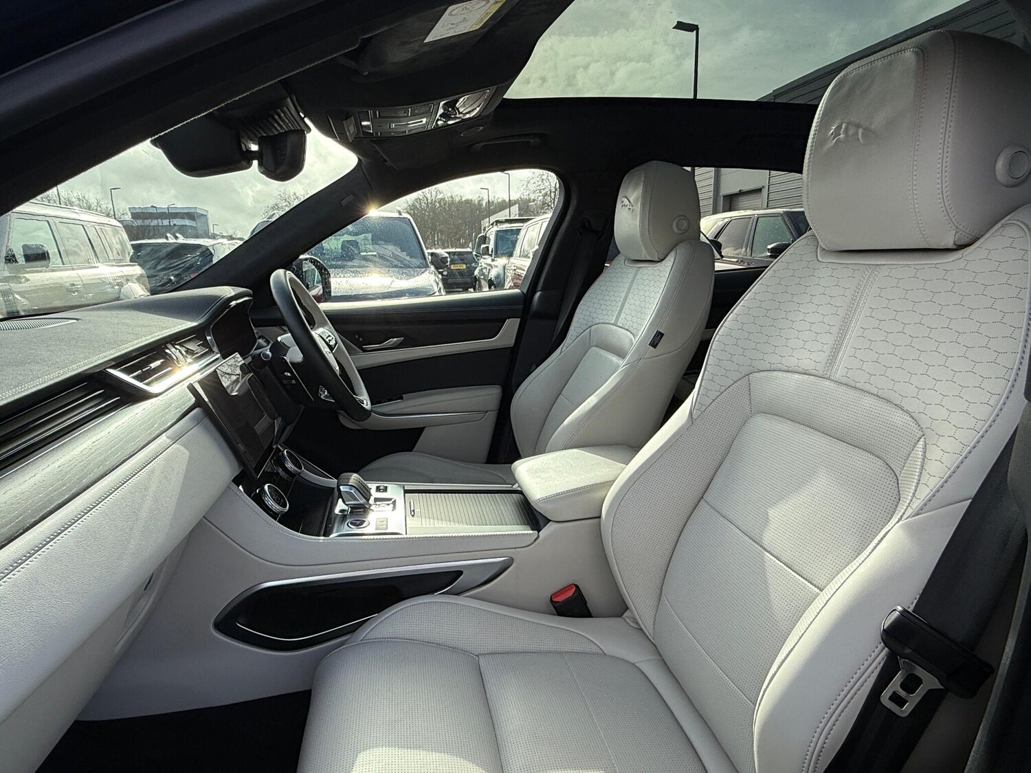 Used Jaguar F-Pace 2024 for sale - 77456123: Photo 37