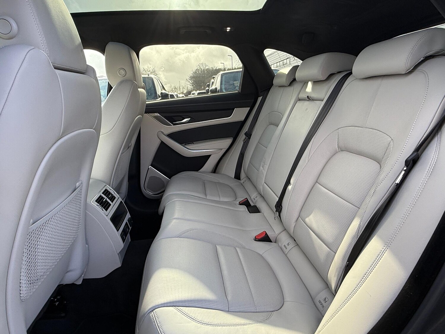 Used Jaguar F-Pace 2024 for sale - 77456123: Photo 38