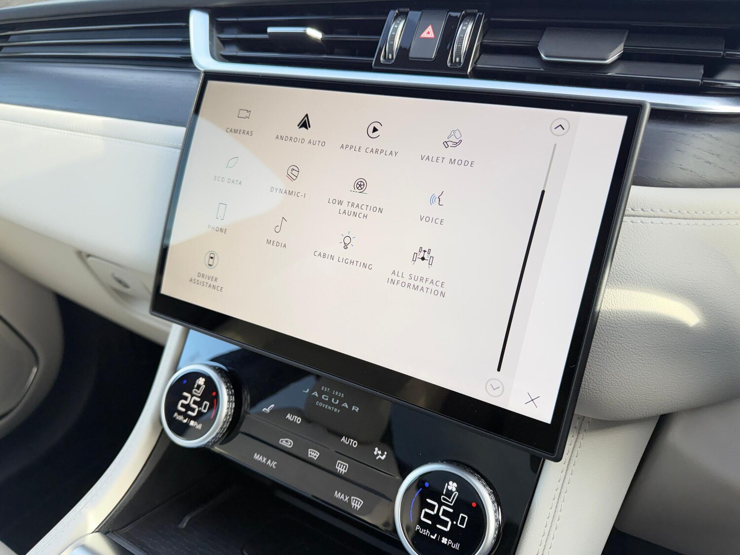 Used Jaguar F-Pace 2024 for sale - 77456123: Photo 45