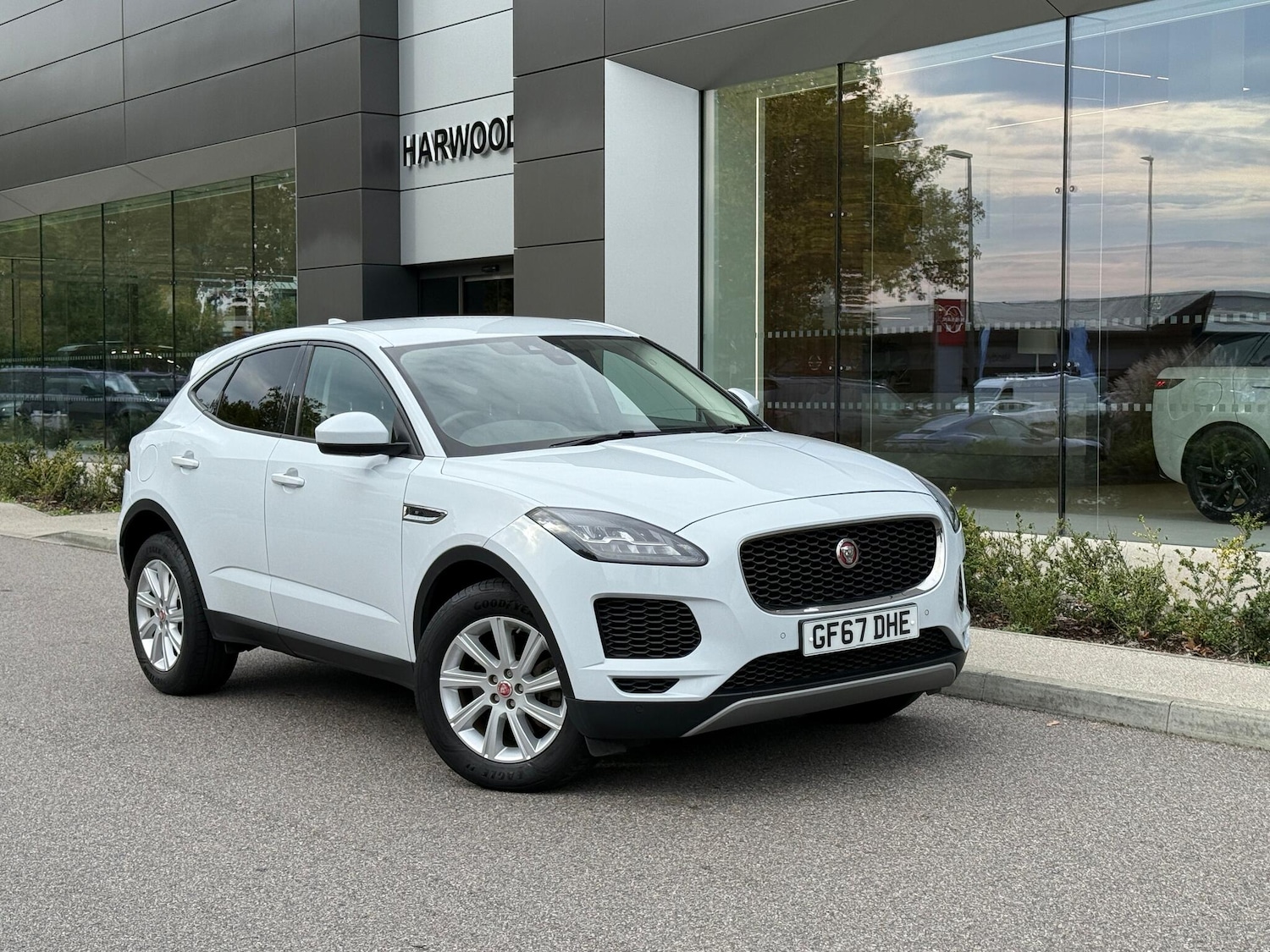 Used Jaguar E-Pace 2017 for sale - 76152250: Photo 1