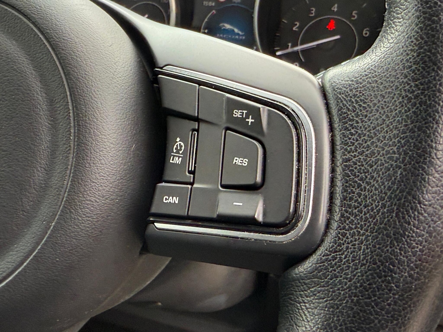 Used Jaguar E-Pace 2017 for sale - 76152250: Photo 42