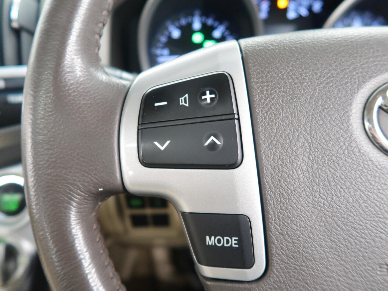 Used Toyota Land Cruiser 2013 for sale - 76743385: Photo 29