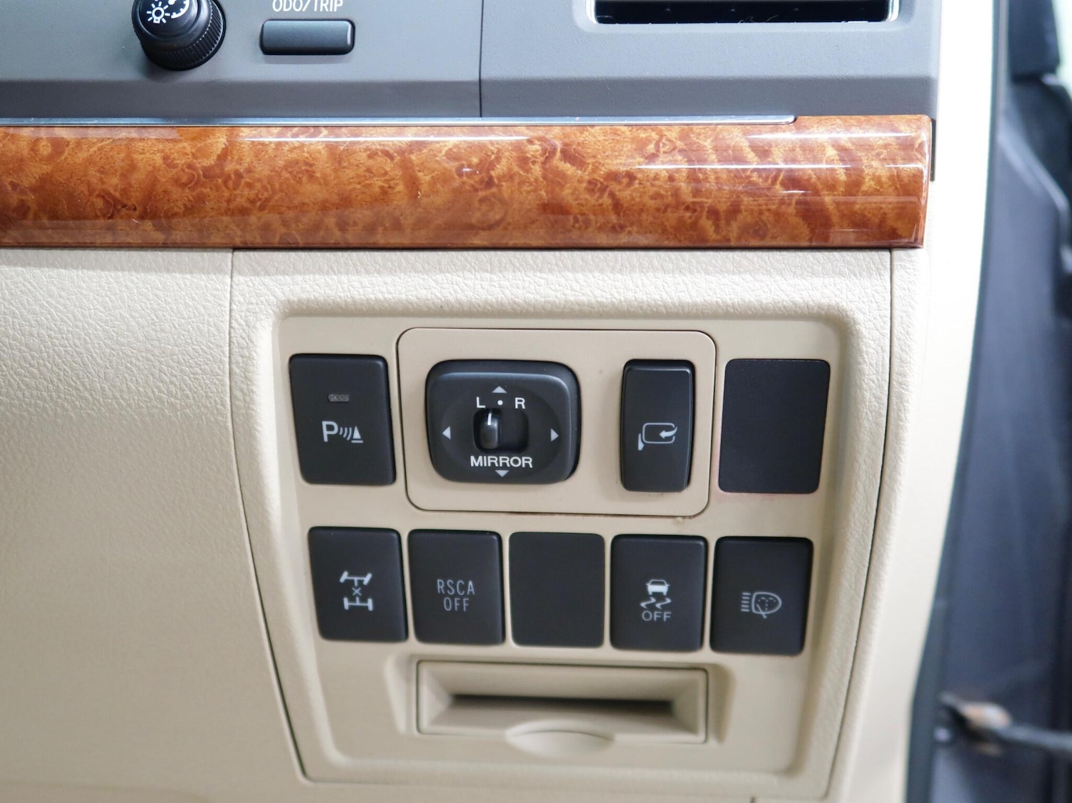 Used Toyota Land Cruiser 2013 for sale - 76743385: Photo 36