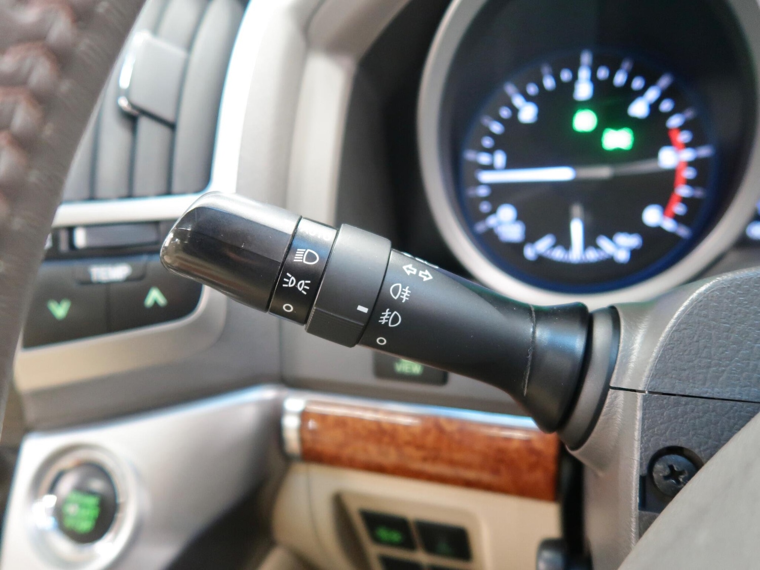 Used Toyota Land Cruiser 2013 for sale - 76743385: Photo 61