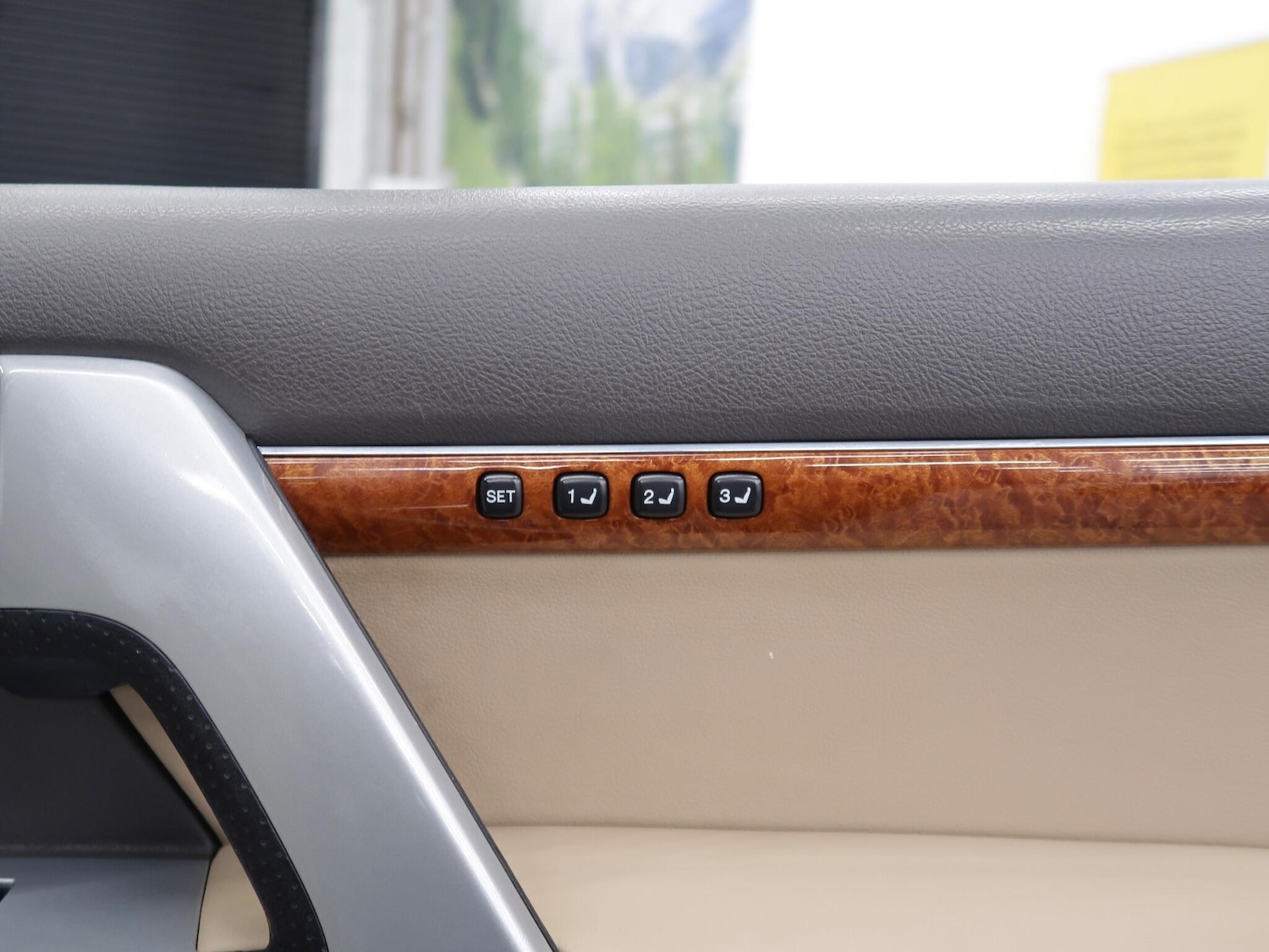 Used Toyota Land Cruiser 2013 for sale - 76743385: Photo 63