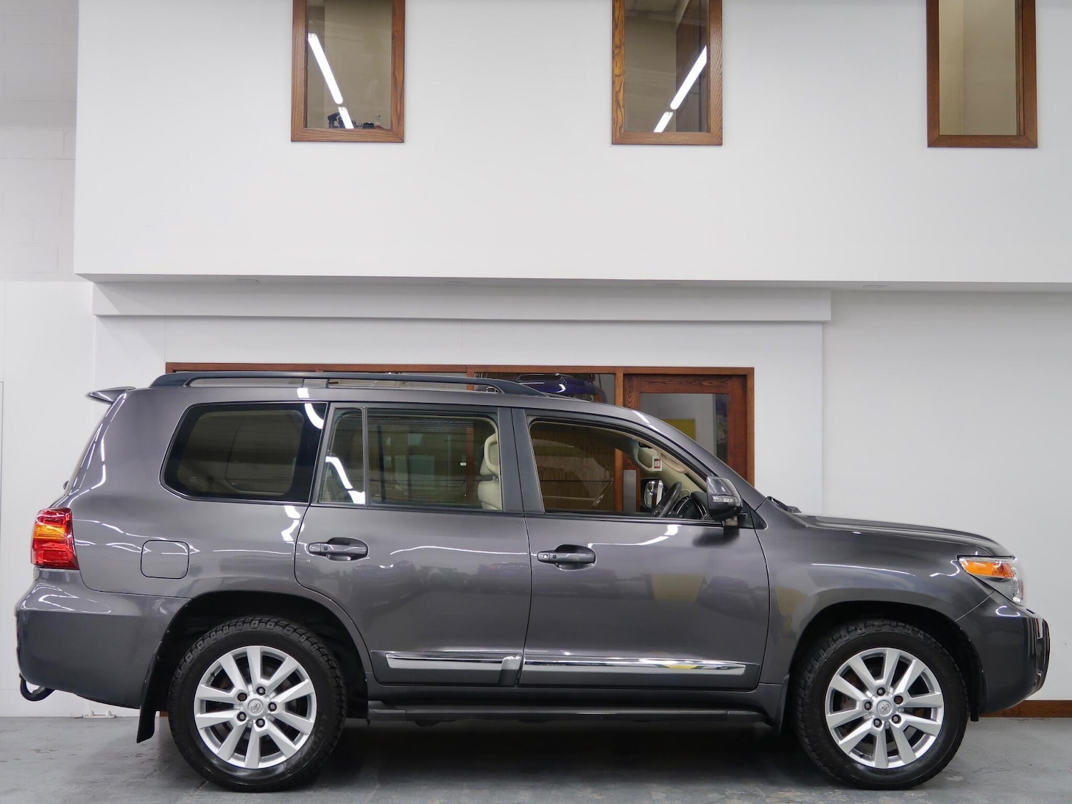 Used Toyota Land Cruiser 2013 for sale - 76743385: Photo 9