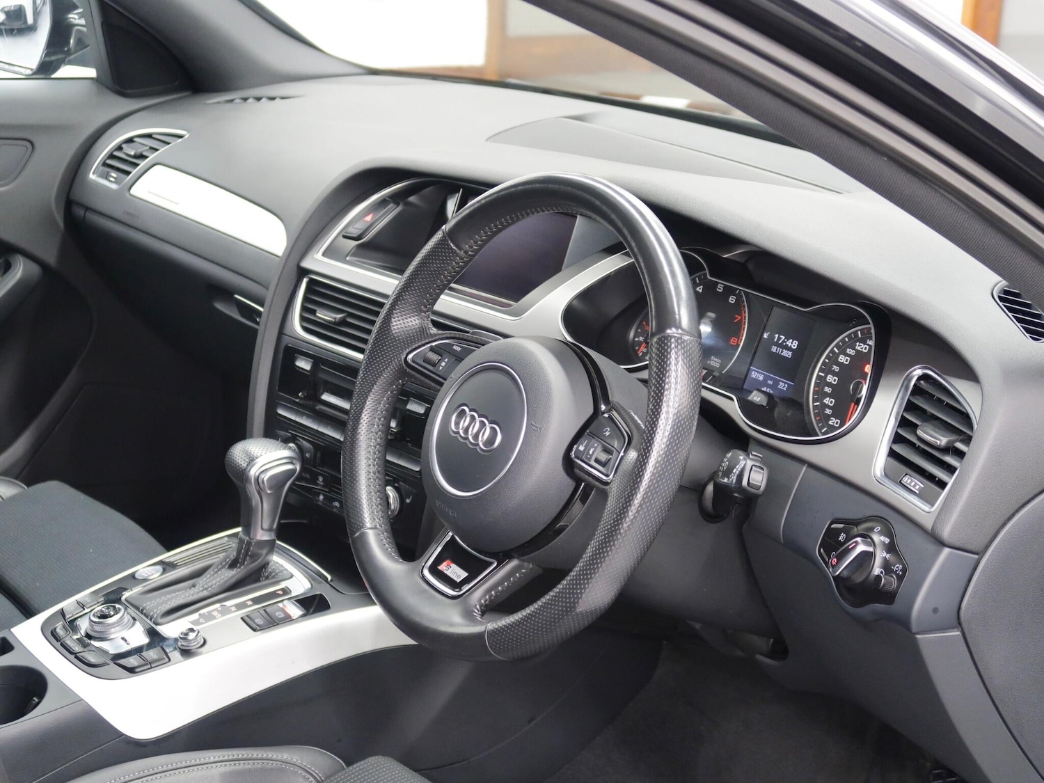 Used Audi A4 Avant for sale - 76801695: Photo 21