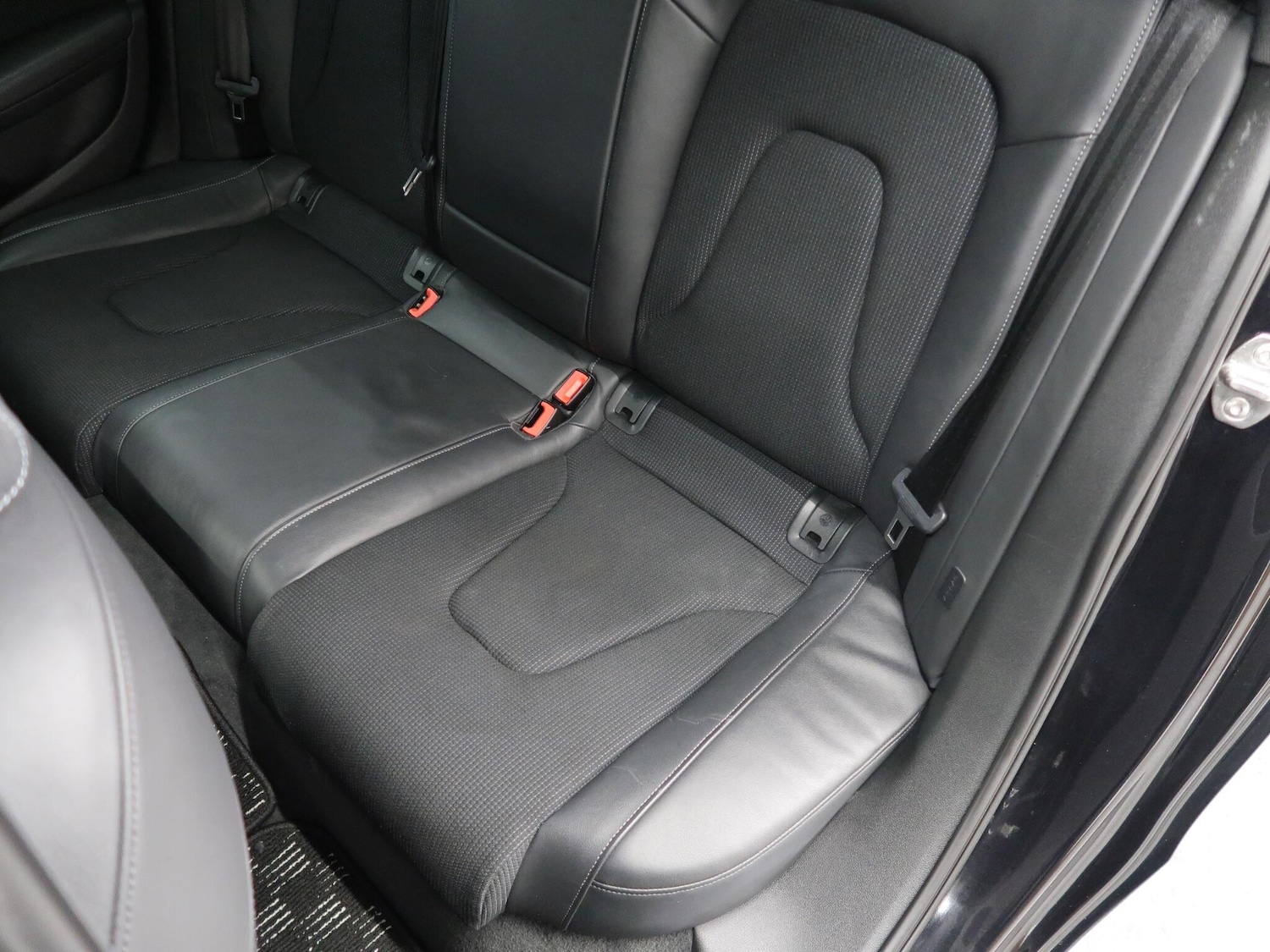 Used Audi A4 Avant for sale - 76801695: Photo 23