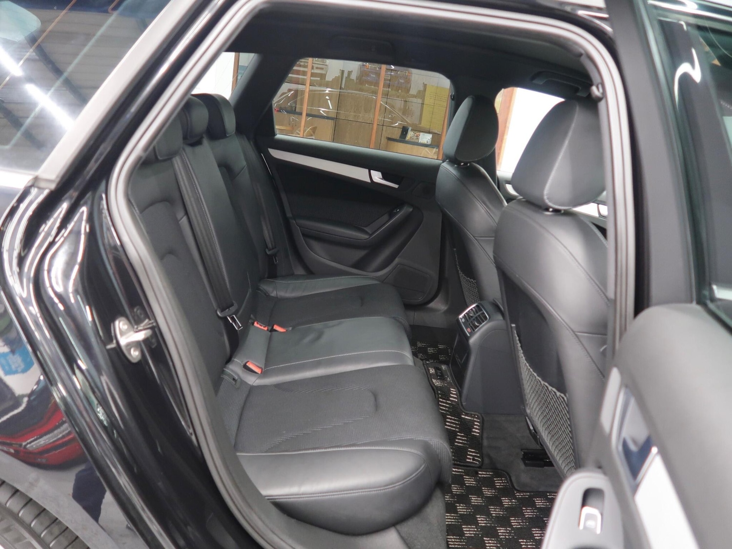 Used Audi A4 Avant for sale - 76801695: Photo 28