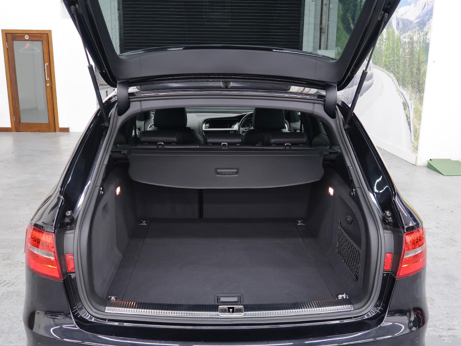 Used Audi A4 Avant for sale - 76801695: Photo 60