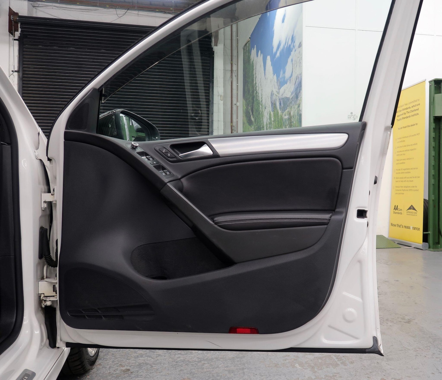 Used Volkswagen Golf 2025 for sale - 76513364: Photo 37