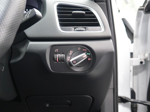 Used Audi Q3 2014 for sale - 76032756: Photo 31