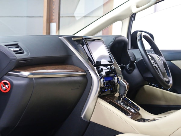Used Toyota Alphard 2016 for sale - 72936533: Photo 24