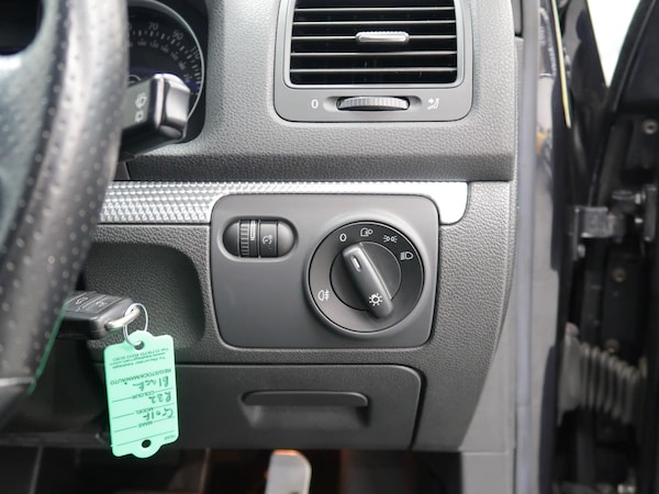Used Volkswagen Golf 2006 for sale - 76020832: Photo 32