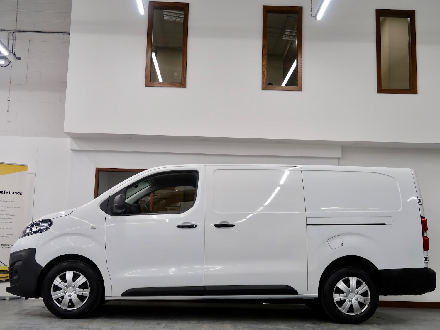 Used Vauxhall Vivaro 2020 for sale - 77001647: Photo 4