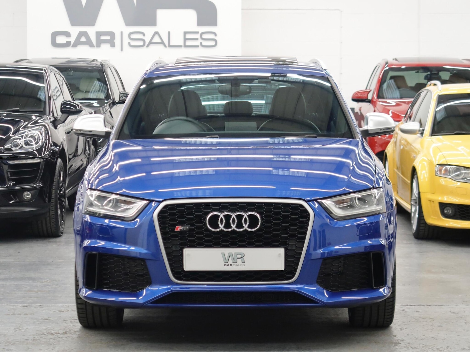 Used Audi RS Q3 2025 for sale - 77001653: Photo 2