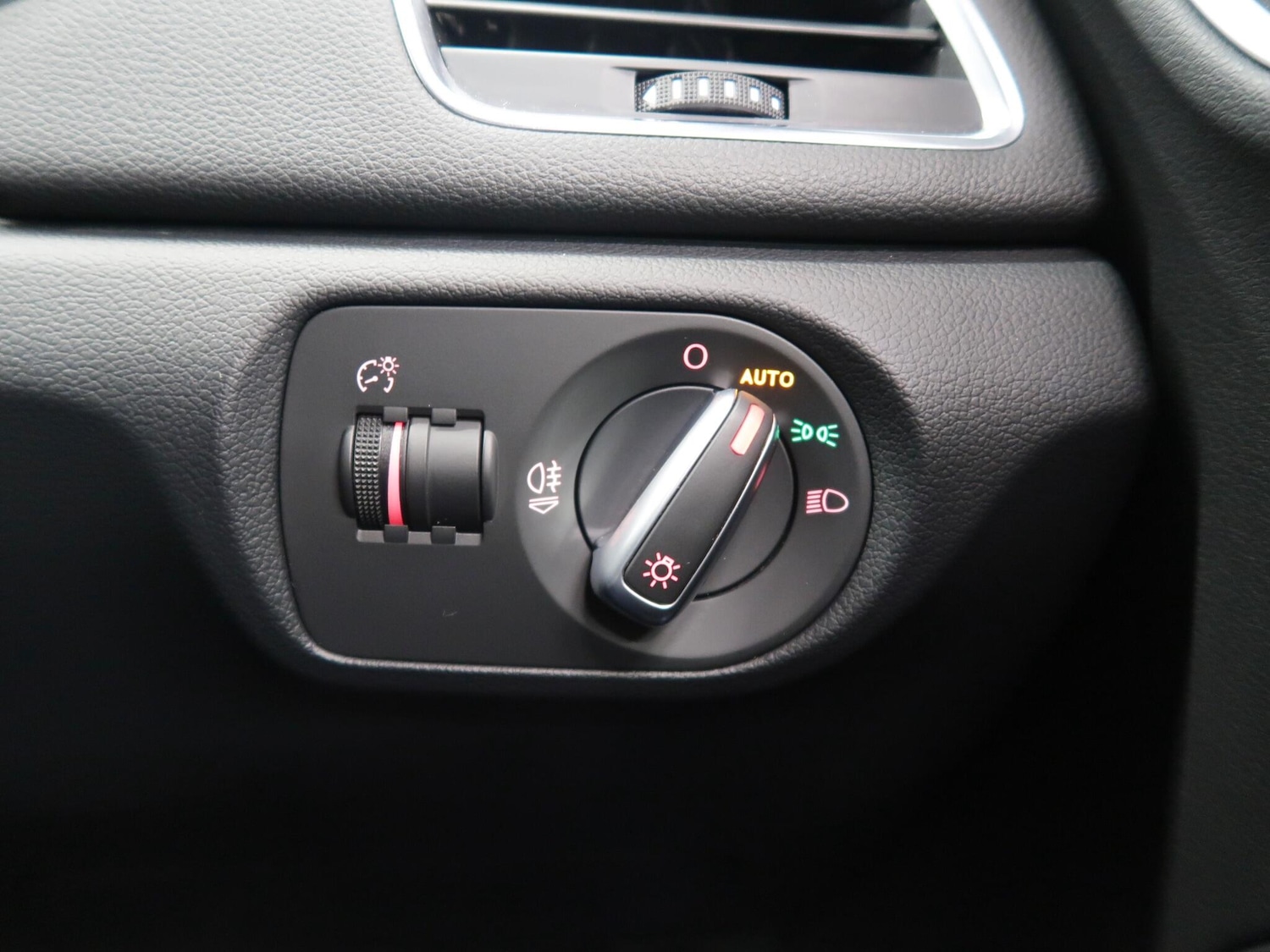 Used Audi RS Q3 2025 for sale - 77001653: Photo 32