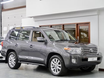 Used Toyota Land Cruiser 2013 for sale - 77067130: Photo